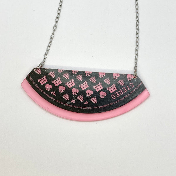 Label necklace