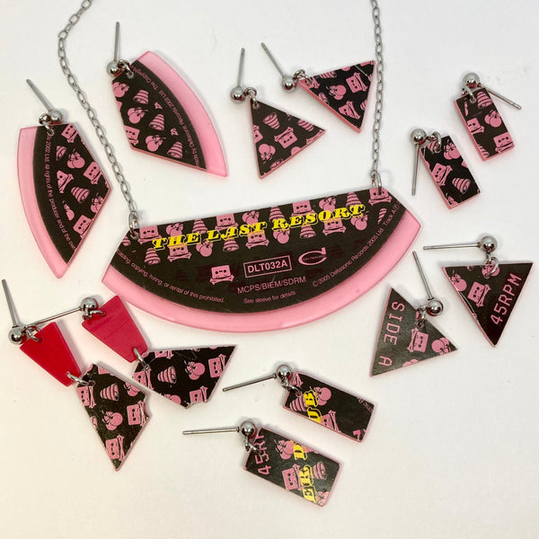 Label necklace